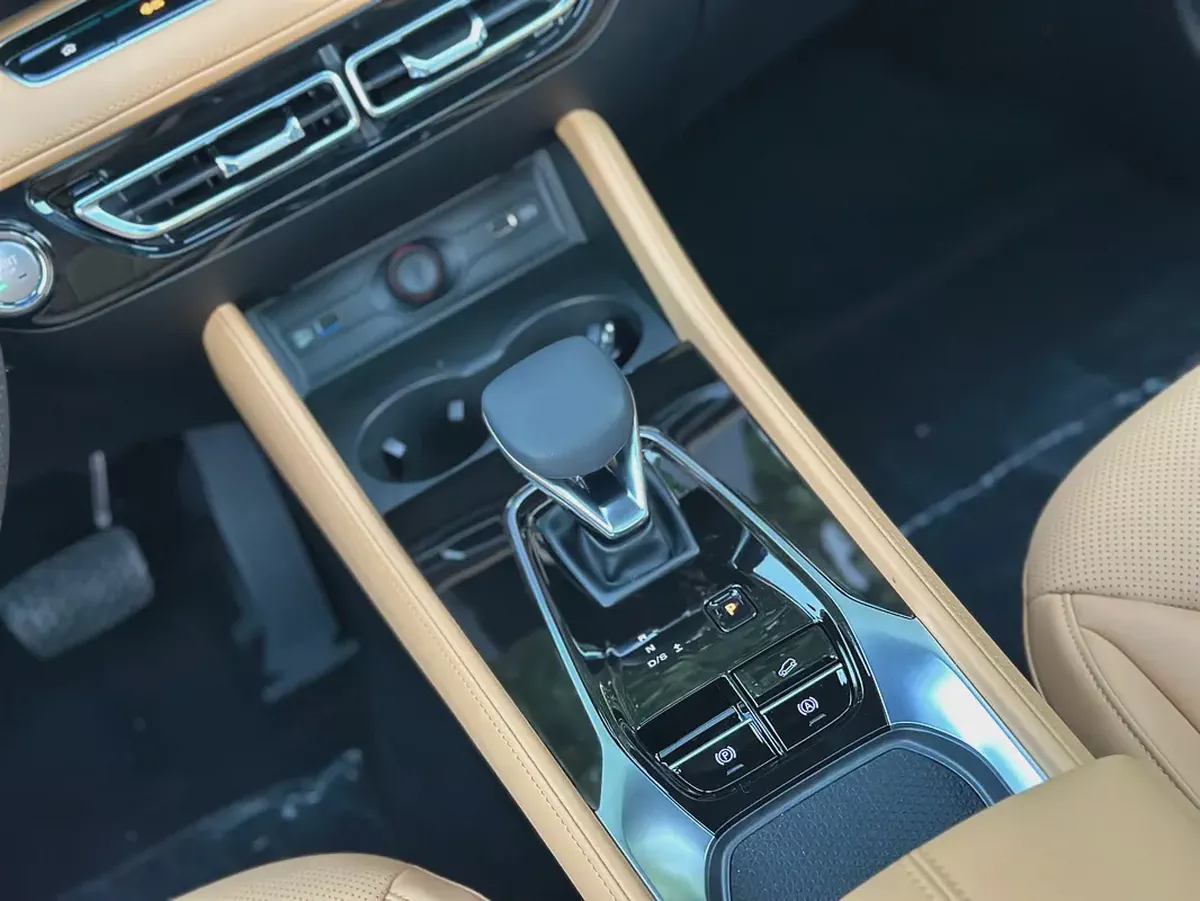 MG HS Luxury | 2025 | GCC Specs-10-10