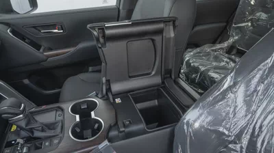 Toyota Land Cruiser GXR 3.5 Hybrid 2026 GCC Specs-12