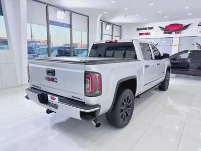 GMC Sierra Denali 2018 GCC Specs-9
