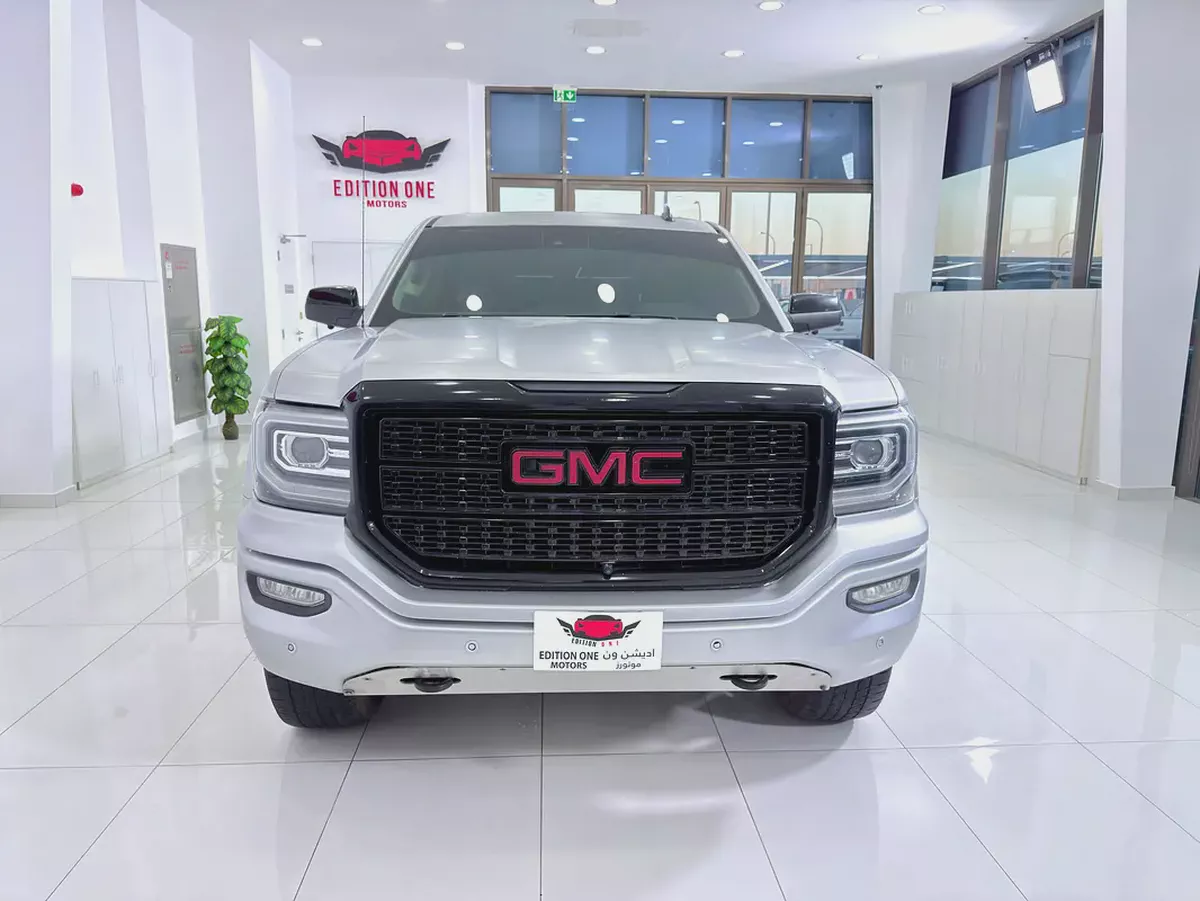 GMC Sierra Denali 2018 GCC Specs-1-1