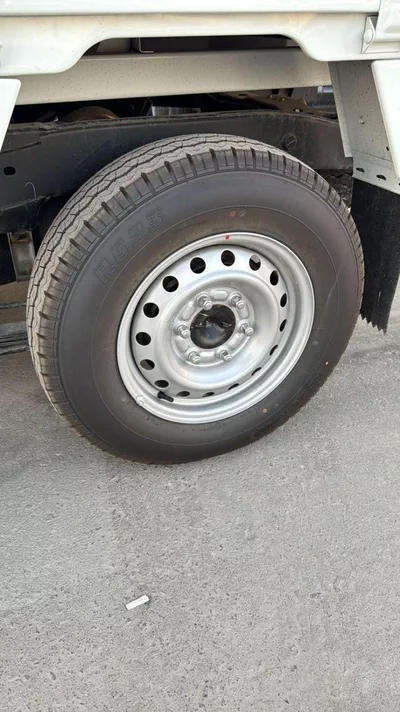 Isuzu D-MAX STD Isuzu DMax 2.5L-12