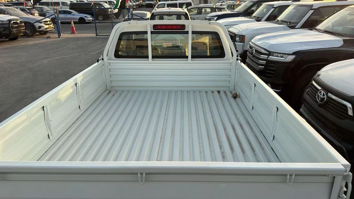 Isuzu D-MAX STD Isuzu DMax 2.5L-5-0