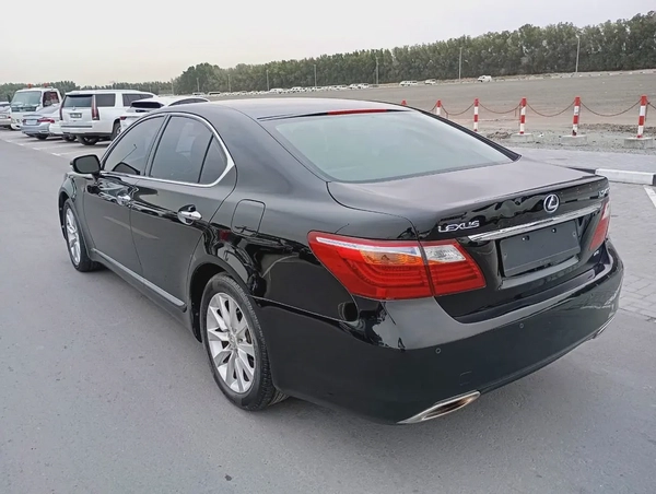 Lexus LS-Series LS 460 Platinum