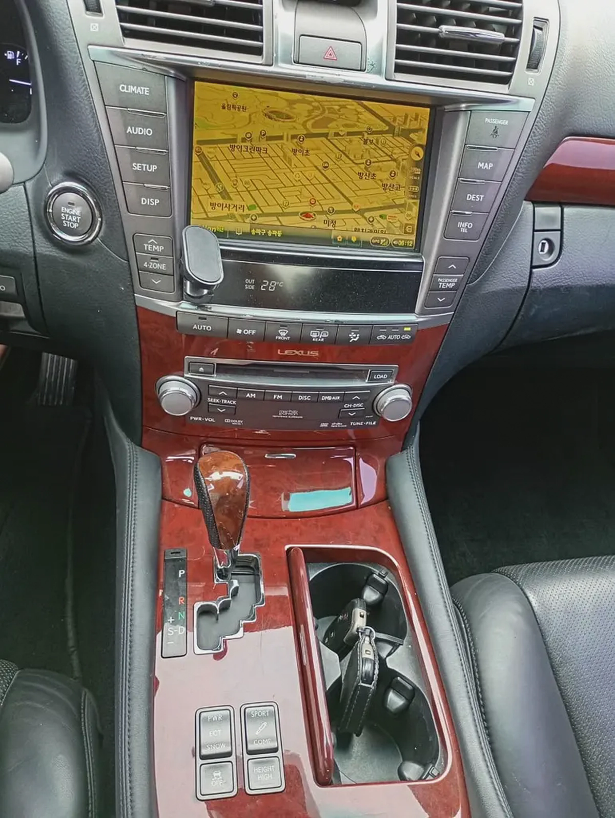 Lexus LS-Series LS 460 Platinum-10-10