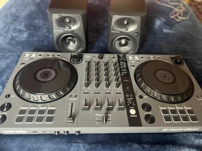 DDJ FLX6 + monitors-1