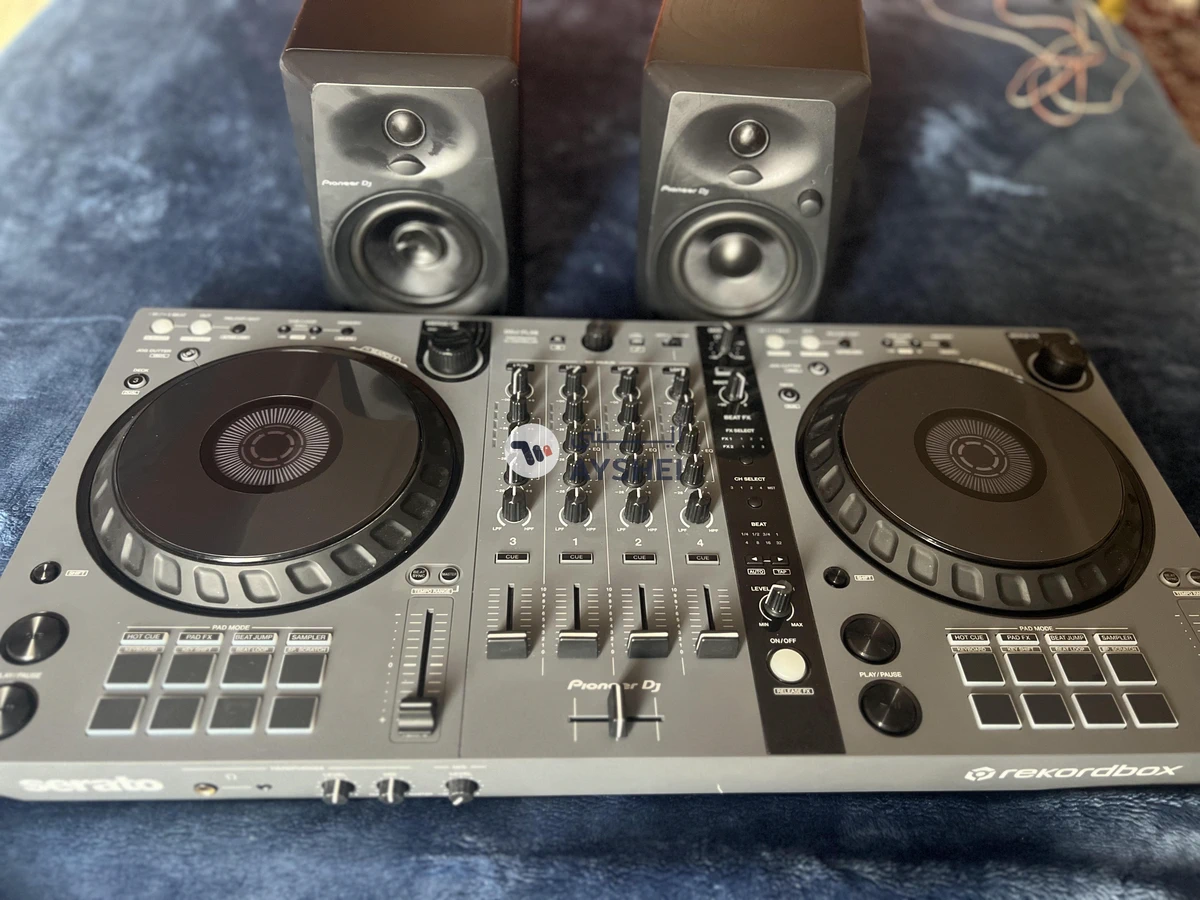 DDJ FLX6 + monitors-1-1