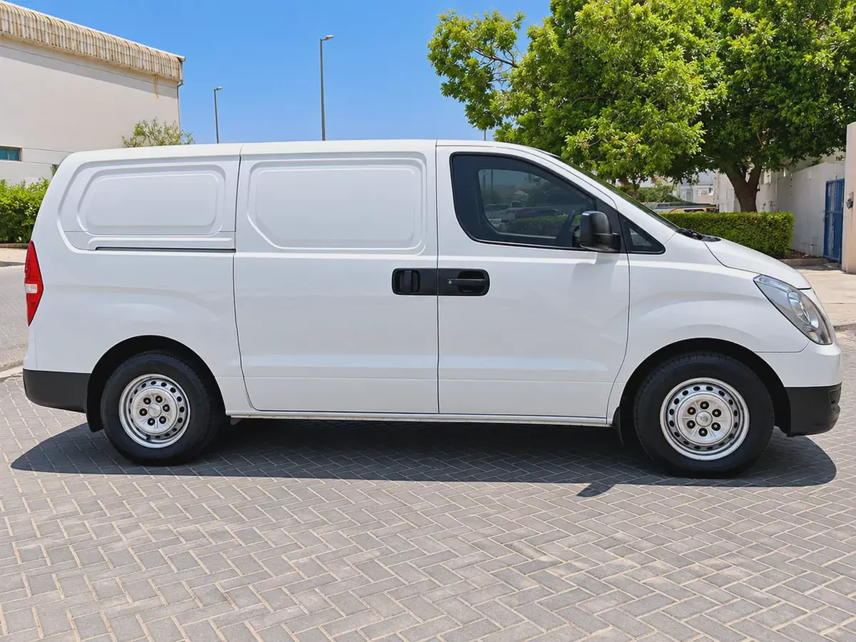 2016 Hyundai H1 GL GCC Specs-2-2