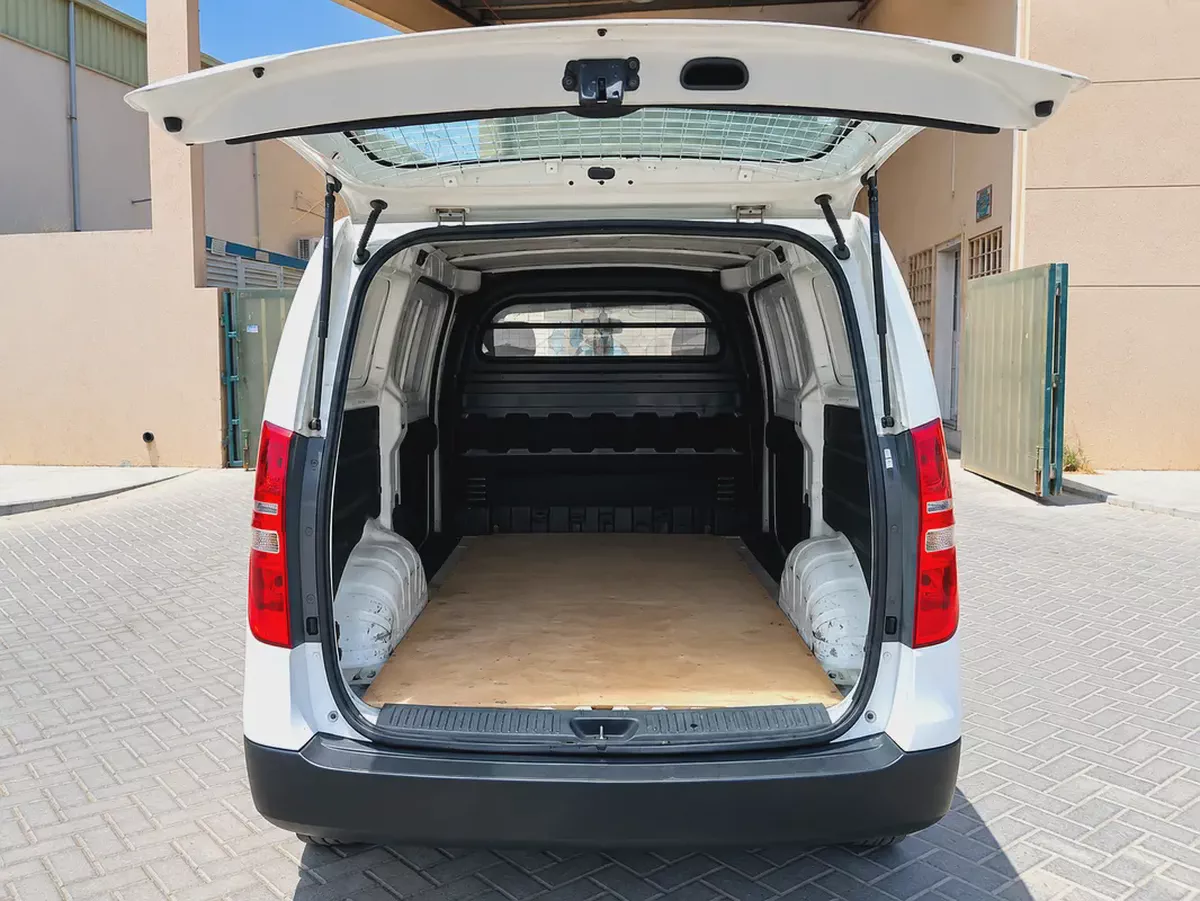 2016 Hyundai H1 GL GCC Specs-4-4