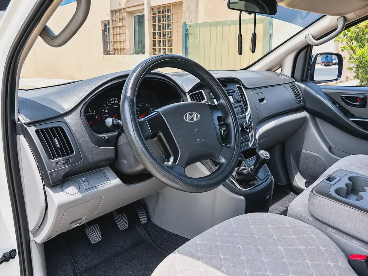 2016 Hyundai H1 GL GCC Specs-8-8