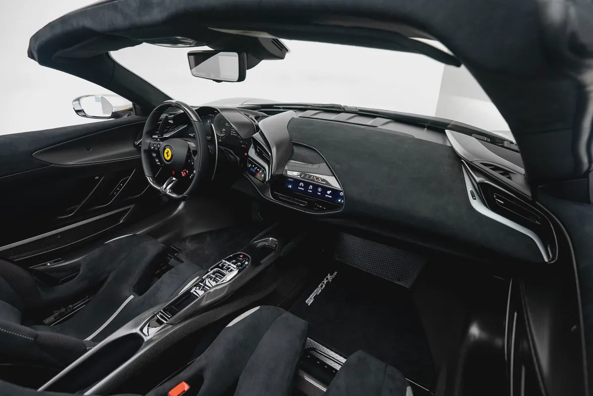 2025 FERRARI SF90 XX SPIDER | MAIN DEALER SERVICE | FULL CARBON-12-12