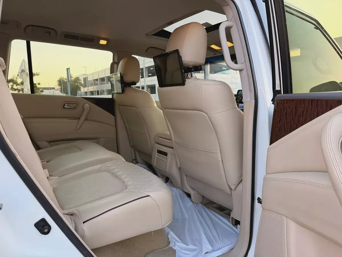 Nissan Patrol 2012 LE Platinum GCC Specs - Well Maintained-10-10