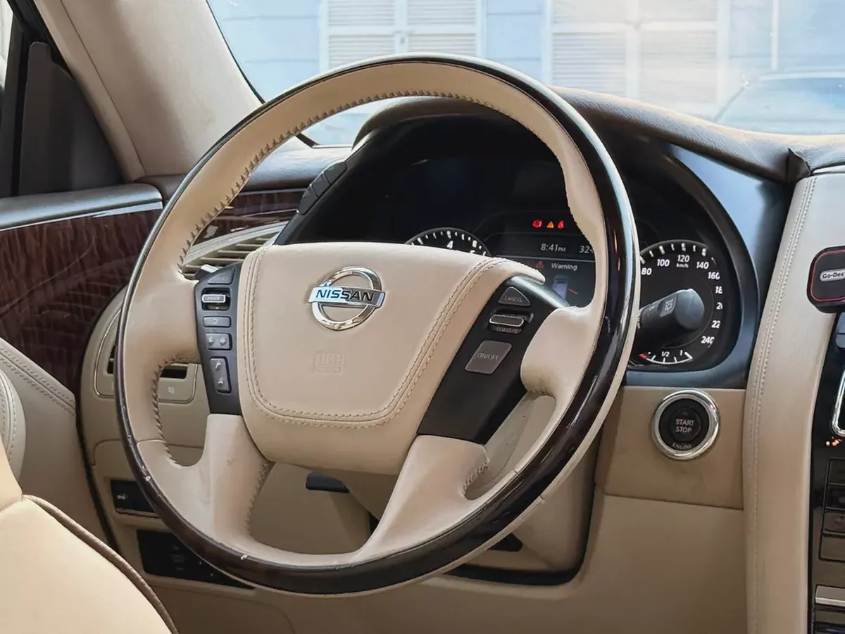 Nissan Patrol 2012 LE Platinum GCC Specs - Well Maintained-13-13