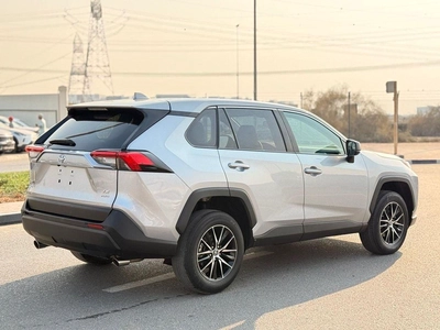 Toyota RAV4 LE Toyota RAV4 4X4 2024-2