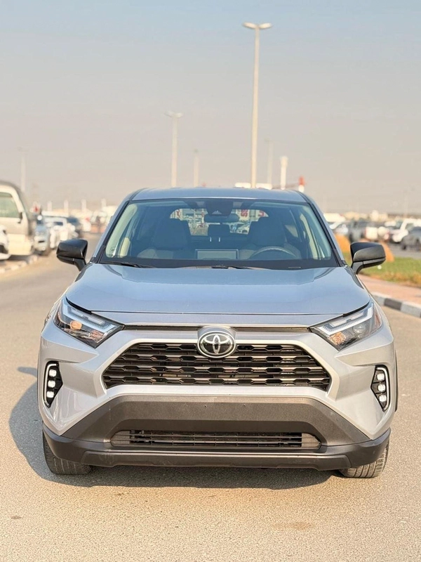 Toyota RAV4 LE Toyota RAV4 4X4 2024