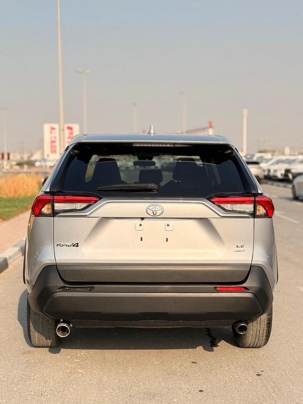 Toyota RAV4 LE Toyota RAV4 4X4 2024