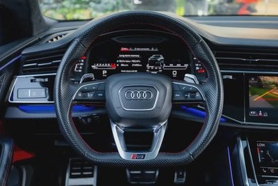 Audi RS Q8 2022-1