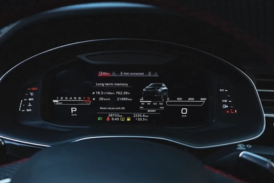 Audi RS Q8 2022-13