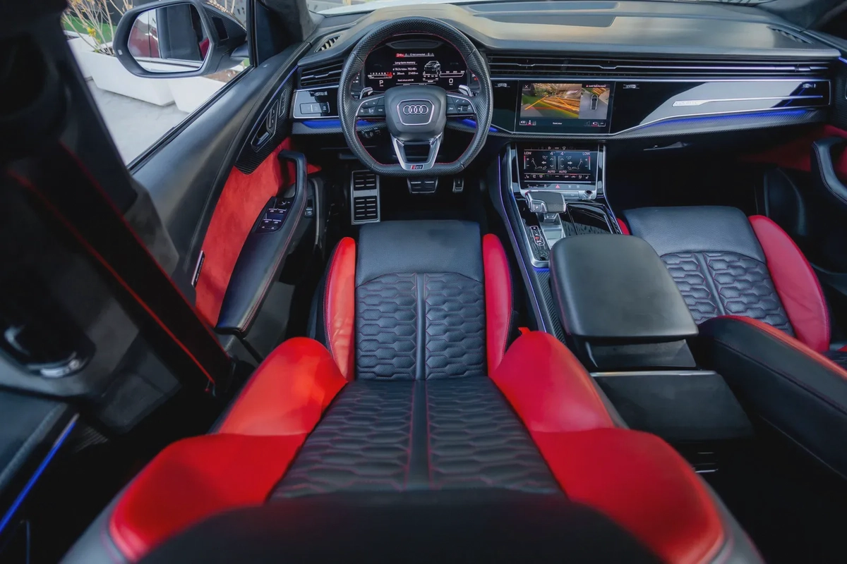 Audi RS Q8 2022-7-7