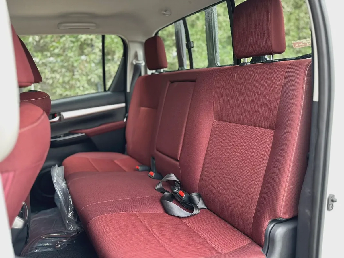 Toyota Hilux / GCC/4WD / 2,7 petrol /Double Cab-13-13