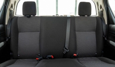 Toyota Hilux GL 2.4L Double Cab Utility-10