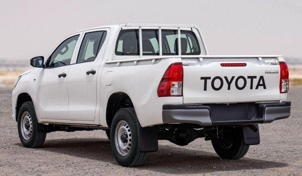 Toyota Hilux GL 2.4L Double Cab Utility-5-5