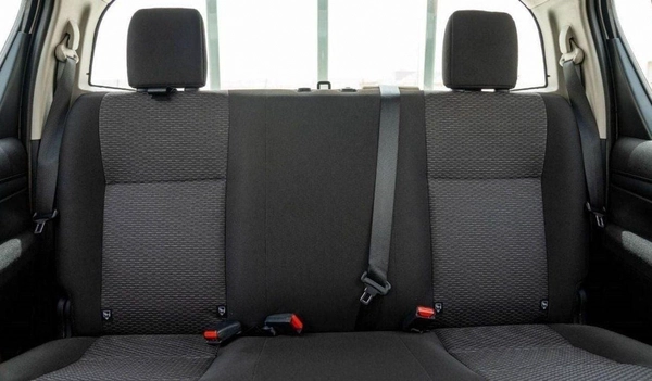 Toyota Hilux GL 2.4L Double Cab Utility