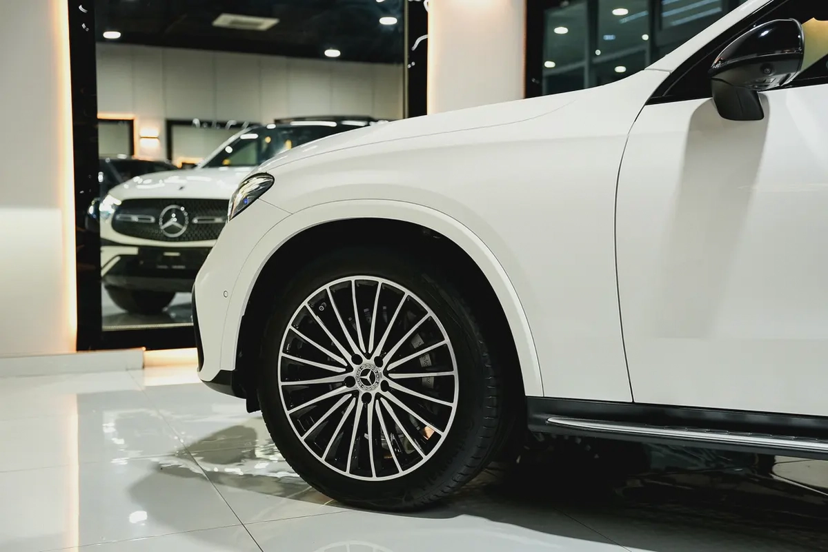 Mercedes-Benz GLC Coupe GLC 300 AMG 4MATIC-19-19