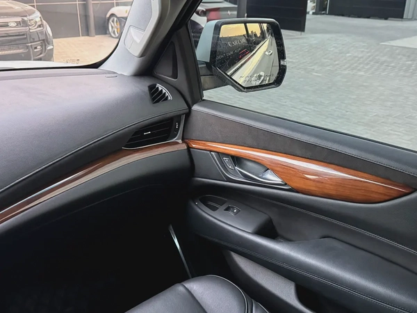 2017 Cadillac Escalade Premium Luxury Platinum - American Specs