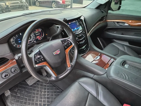 2017 Cadillac Escalade Premium Luxury Platinum - American Specs