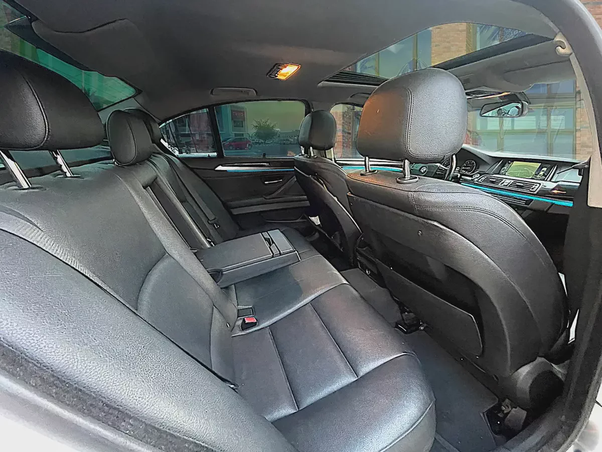 AED 1,800 P.M | BMW 5 SERIES | 520i |EXCLUSIVE | 2015 GCC | ORIGINAL PAINT-18-18