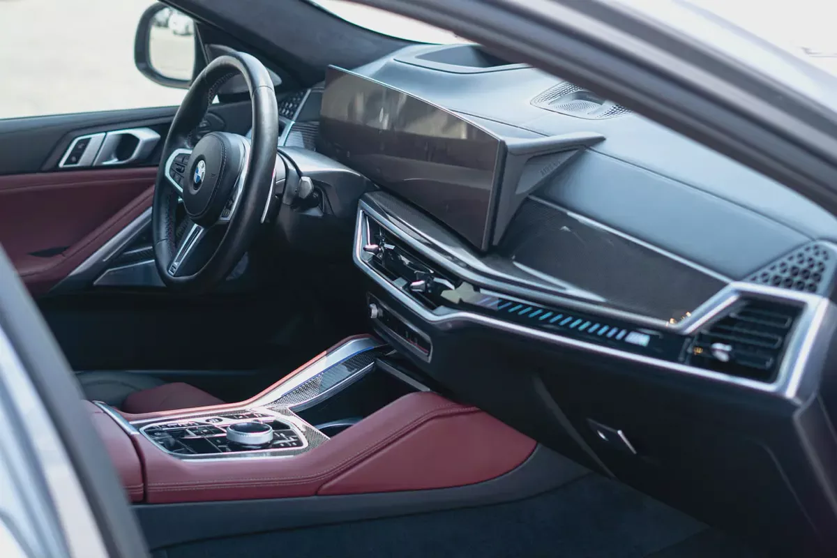 2025 BMW X6 M60i xDrive GCC Specs-9-9