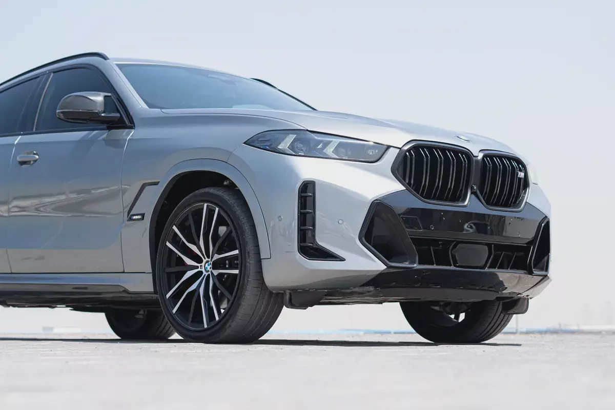 2025 BMW X6 M60i xDrive GCC Specs-2-2
