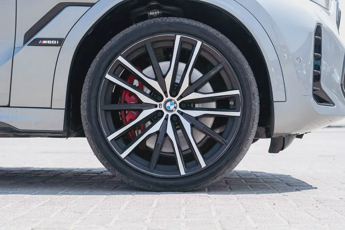 2025 BMW X6 M60i xDrive GCC Specs-6-6