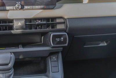 Toyota RAV4 LE | GCC Specs | V4 | FWD | 2.0L | 2026 (EXPORT)-17