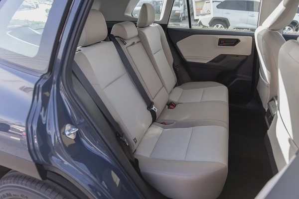 Toyota RAV4 LE | GCC Specs | V4 | FWD | 2.0L | 2026 (EXPORT)