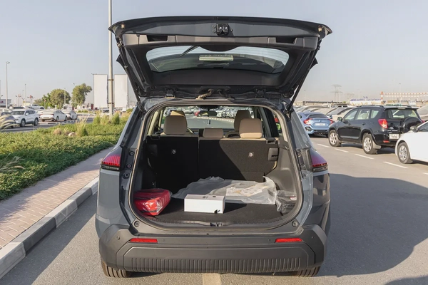 Toyota RAV4 LE | GCC Specs | V4 | FWD | 2.0L | 2026 (EXPORT)