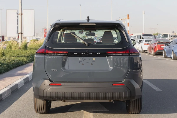 Toyota RAV4 LE | GCC Specs | V4 | FWD | 2.0L | 2026 (EXPORT)