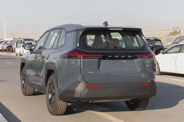 Toyota RAV4 LE | GCC Specs | V4 | FWD | 2.0L | 2026 (EXPORT)