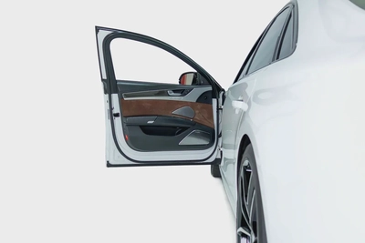 Audi S8-GCC-V8 Twin Turbo-AUDI Exclusive Interior Trim-22 Inch Rims-Very Well Maintained-19