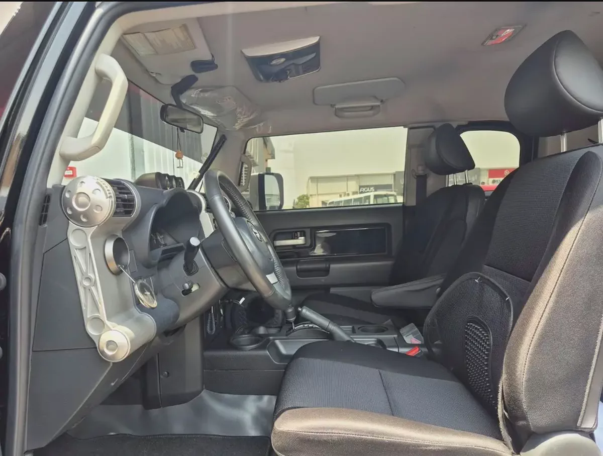Toyota Fj CRUISER 2020 V6 4.0L Original paint-8-8