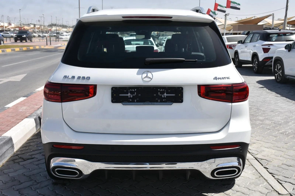 MERCEDES BENZ GLB250 AMG 4MATIC 2025 | WHITE-6-6