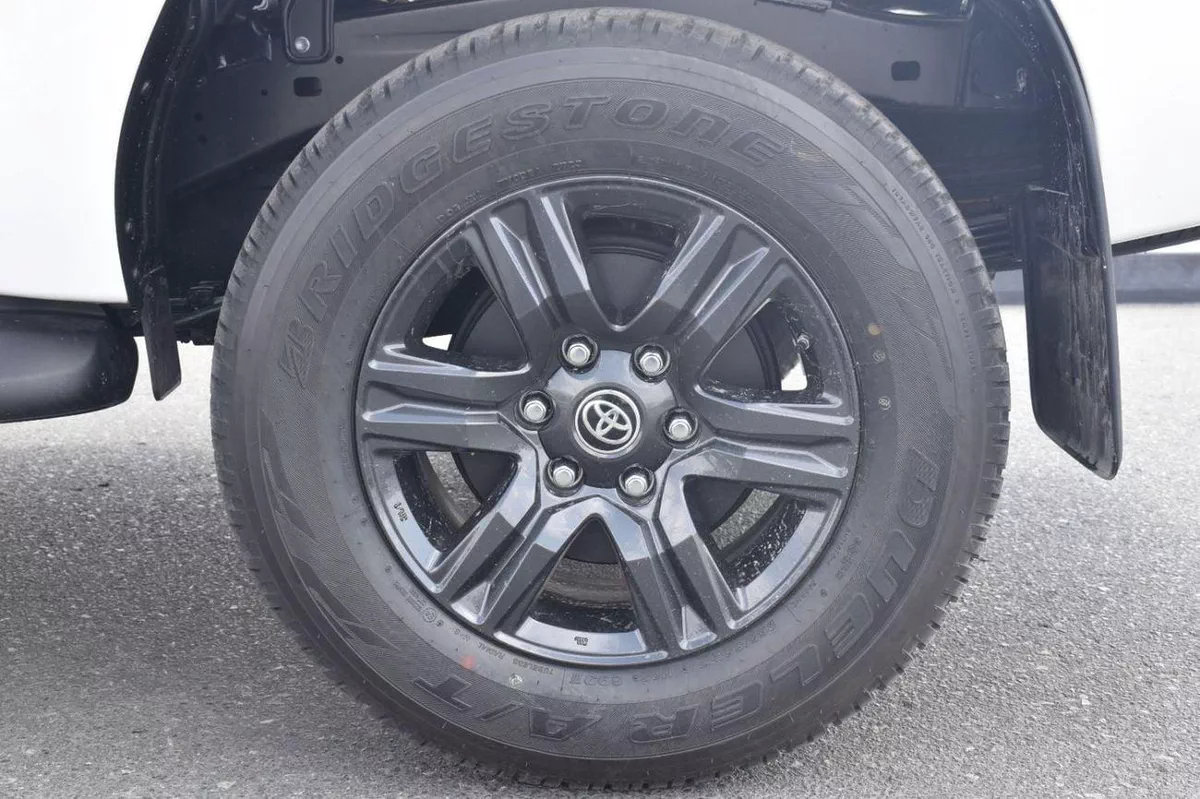 Toyota Hilux GLX HILUX SR5 2.7L AT 4X4 2026-18-0