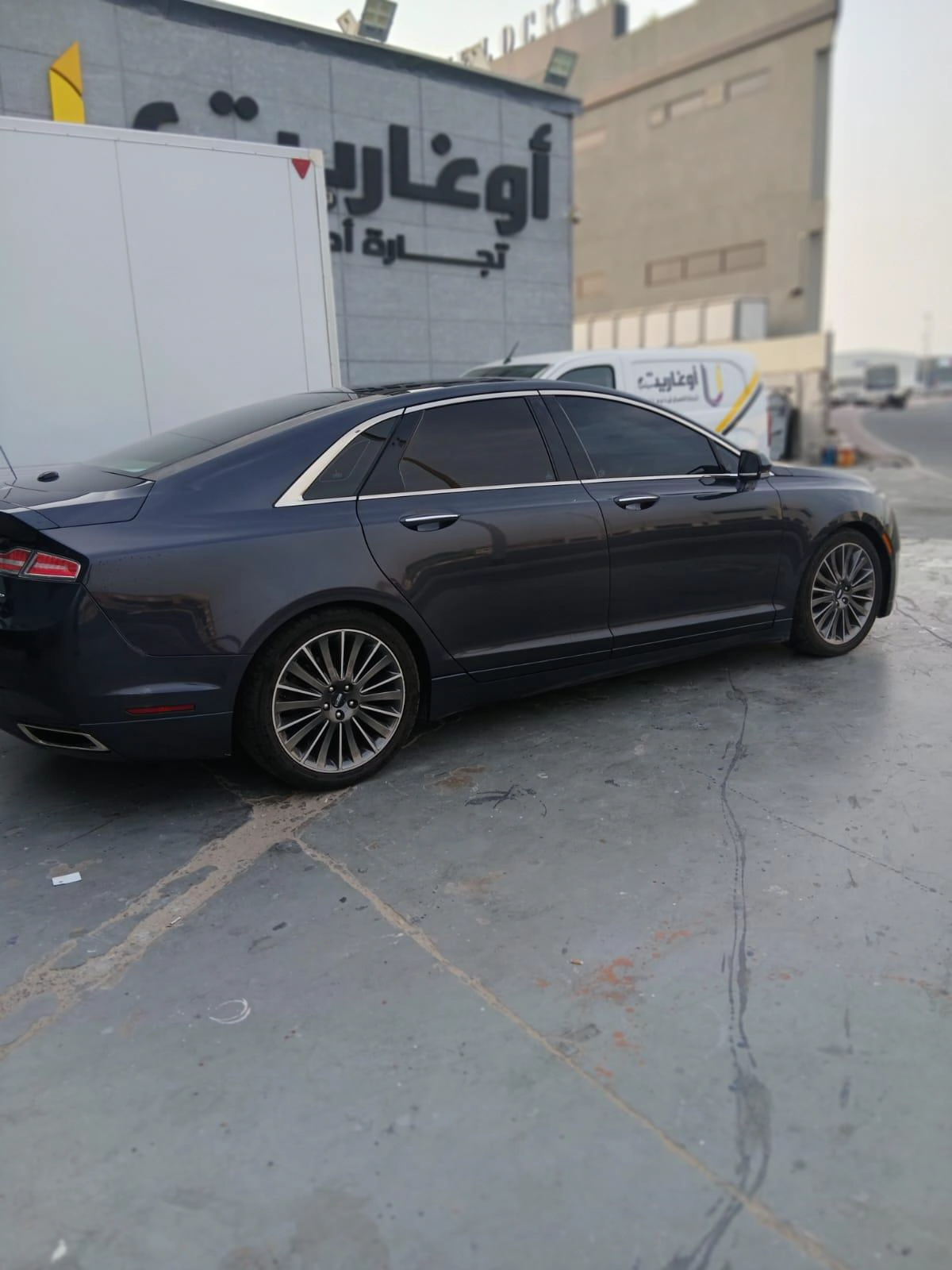 Lincoln MKZ Sedan-5-5
