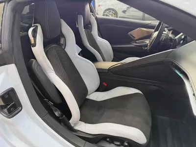 2020 - Chevrolet Corvette Stingray V8 for 235,000.00 AED-9