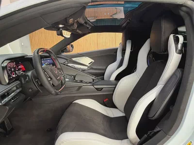2020 - Chevrolet Corvette Stingray V8 for 235,000.00 AED-10
