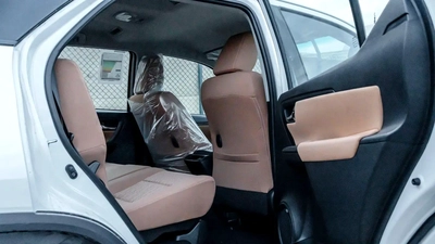2026 Toyota Fortuner GX 4x2 2.7L Petrol AT - RWD-13