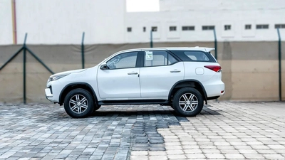 2026 Toyota Fortuner GX 4x2 2.7L Petrol AT - RWD-3