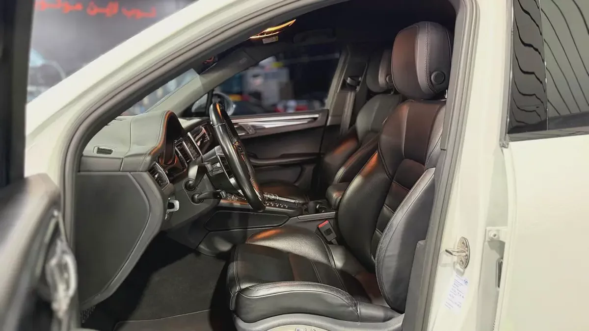 Porsche Macan S 2016 | GCC Specs | Low Mileage | Excellent Condition-3-3