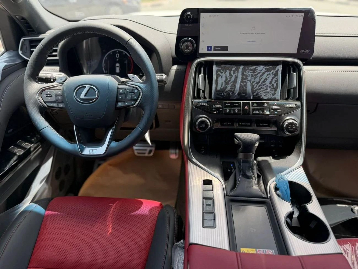 Lexus LX600 Fsport 3.5L twin turbo Model 2026