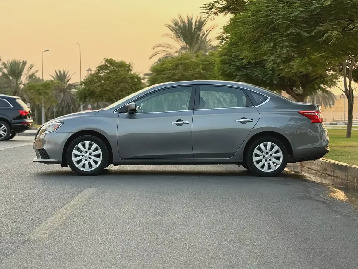 NISSAN SENTRA MODEL 2017 FULL OPTION VERY CLEAN CAR-7-7